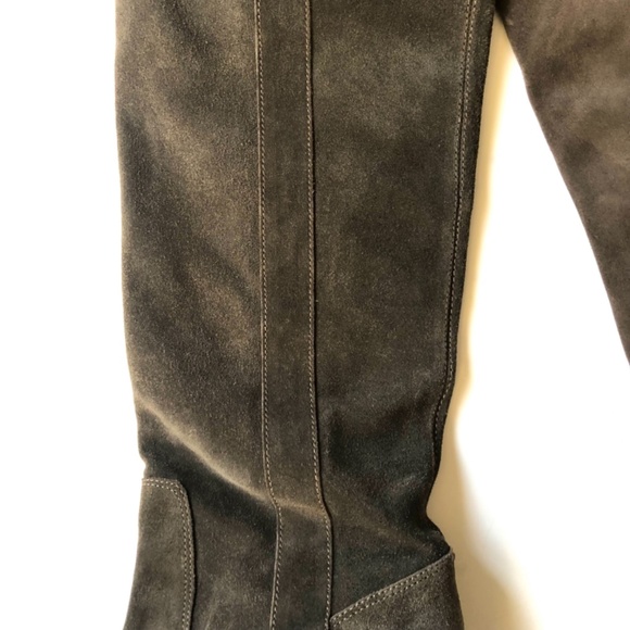 NEW BCBG Generation Suede Knee High Boots - Picture 5 of 17